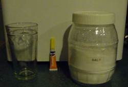 Как удалить суперклей с рук