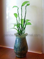 Зеленый букет из пластиковых бутылок