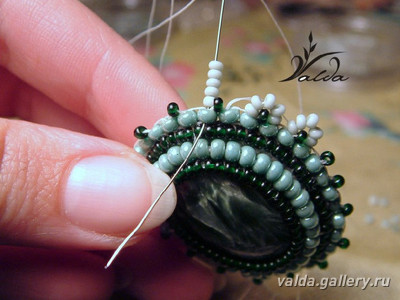 Вышитая брошь. Мастер-класс Вышитая брошь. Мастер-класс