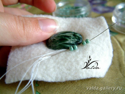 Вышитая брошь. Мастер-класс Вышитая брошь. Мастер-класс