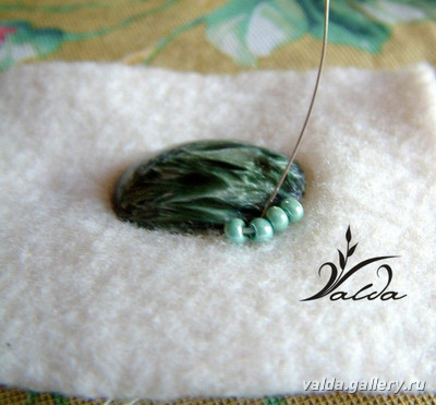 Вышитая брошь. Мастер-класс Вышитая брошь. Мастер-класс