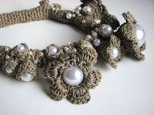 Браслет из веревок и бусин Браслет из веревок и бусин