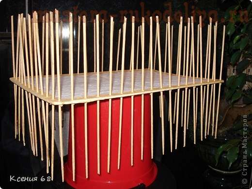 Мастер-класс по плетению из газет. Поднос с фанерным дном Мастер-класс по плетению из газет. Поднос с фанерным дном