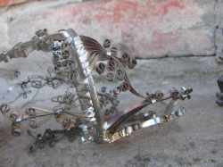 Поделки из консервных банок (стулья и столик) Поделки из консервных банок (стулья и столик)