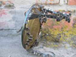 Поделки из консервных банок (стулья и столик) Поделки из консервных банок (стулья и столик)